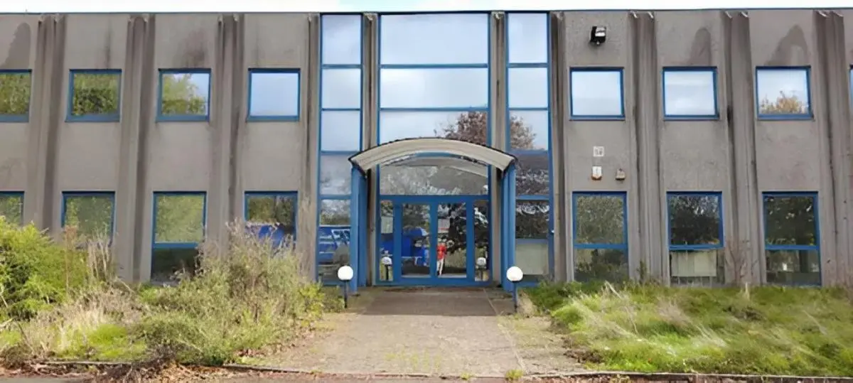  à vendre – 6 490 m²