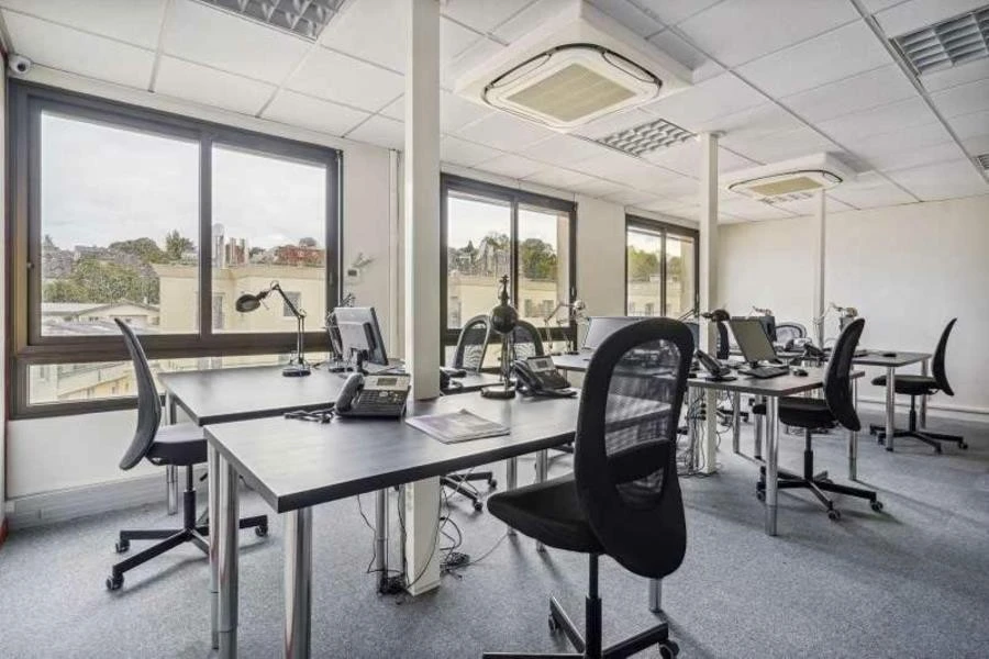 BUREAUX à louer à Issy-les-Moulineaux – 366 m²