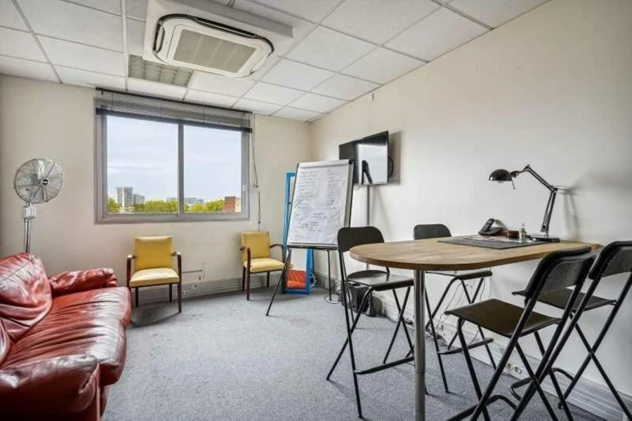 BUREAUX à louer à Issy-les-Moulineaux – 366 m²