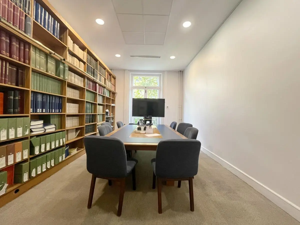 BUREAUX à louer à Paris – 351 m²