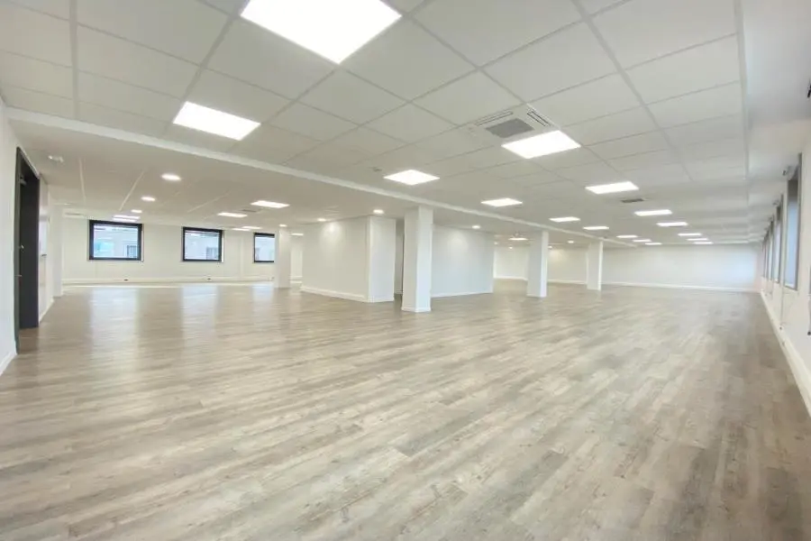 BUREAUX à vendre à Boulogne-Billancourt – 560 m²