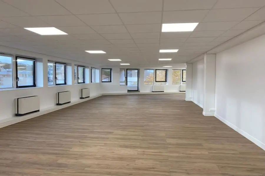 BUREAUX à louer à Issy-les-Moulineaux – 1 648 m²