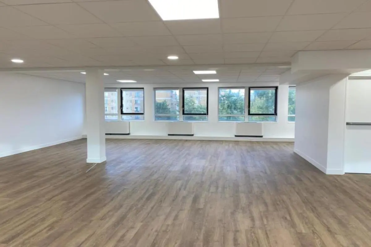 BUREAUX à louer à Issy-les-Moulineaux – 1 648 m²