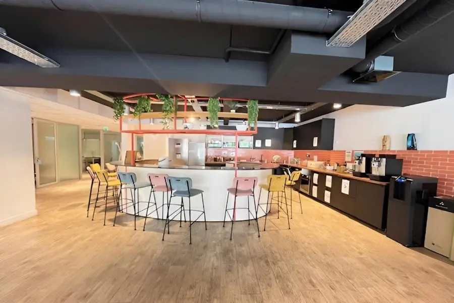 BUREAUX à louer à Boulogne-Billancourt – 687 m²