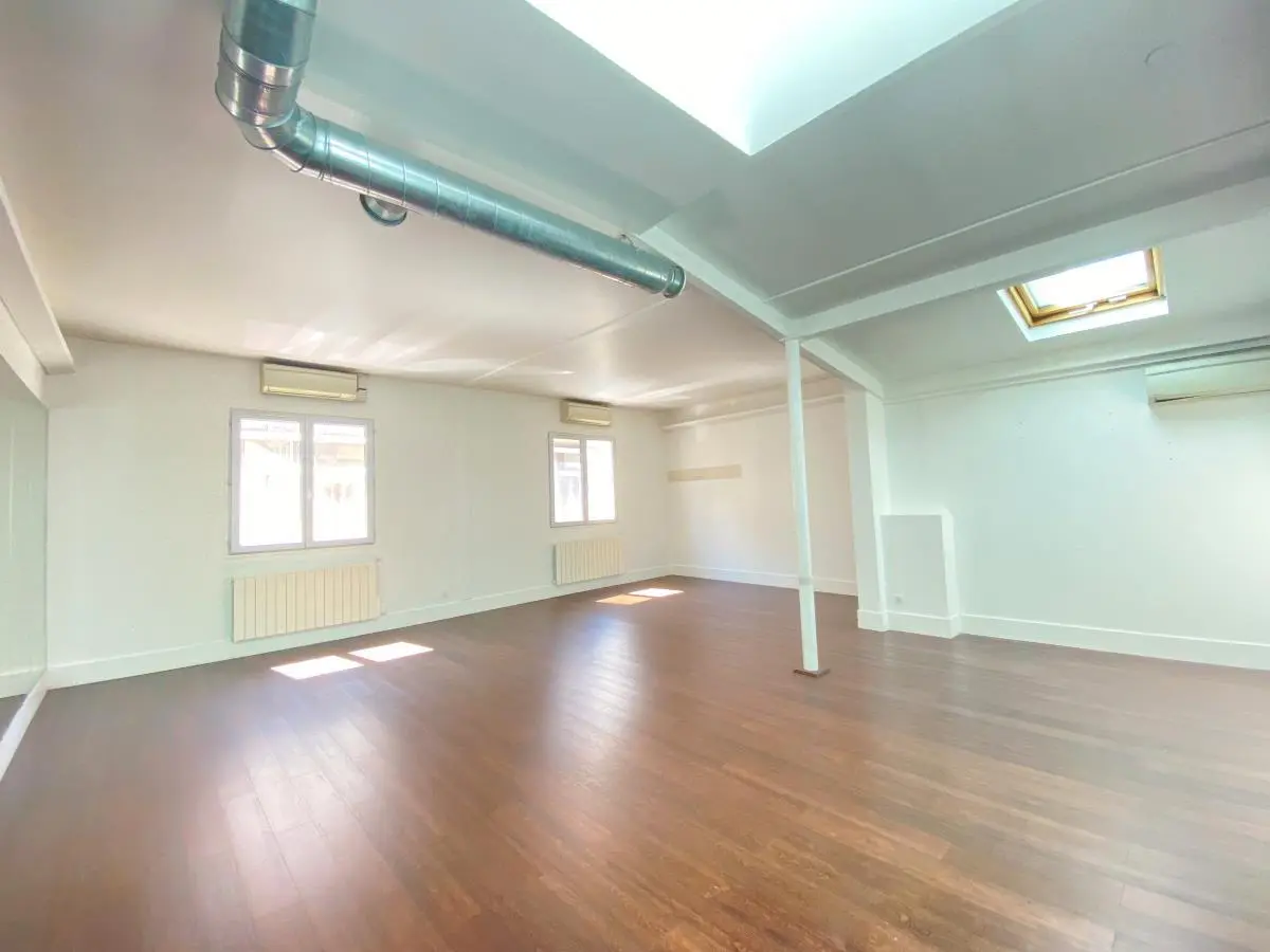 BUREAUX à vendre à Boulogne-Billancourt – 253 m²