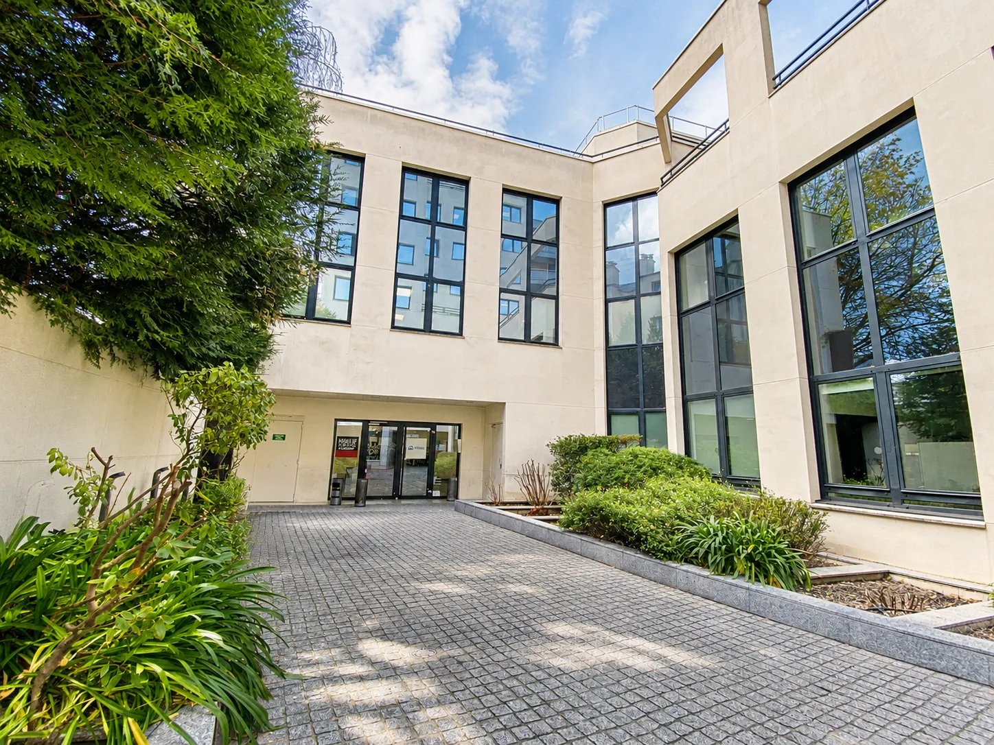 BUREAUX à louer à Boulogne-Billancourt – 724 m²