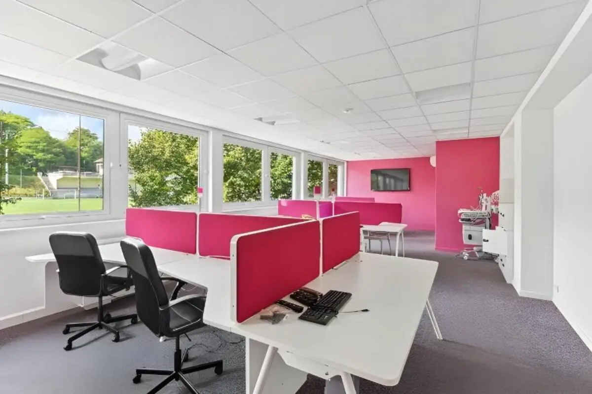  à louer à Saint-Cloud – 900 m²