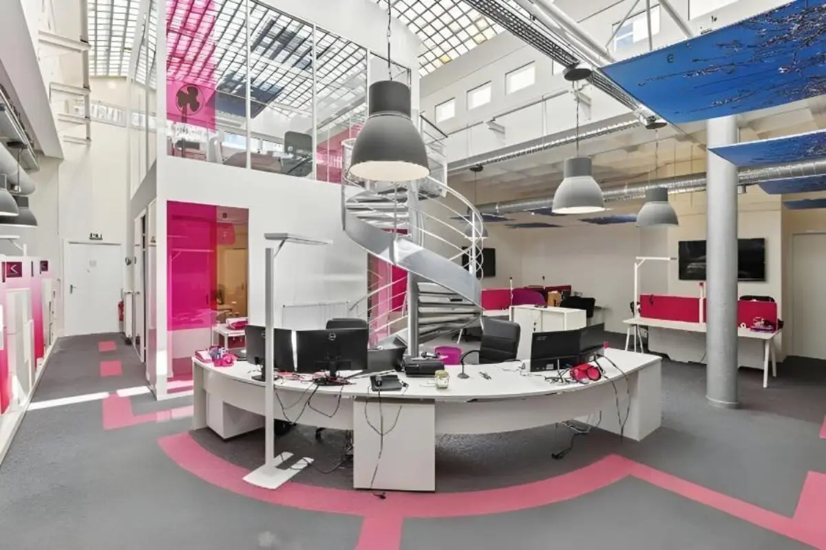  à louer à Saint-Cloud – 900 m²