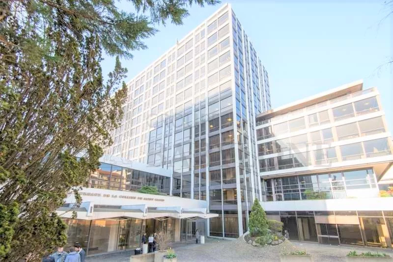 BUREAUX à vendre à Saint-Cloud – 323 m²