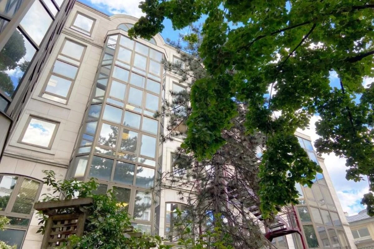 BUREAUX à louer à Neuilly-sur-Seine – 330 m²