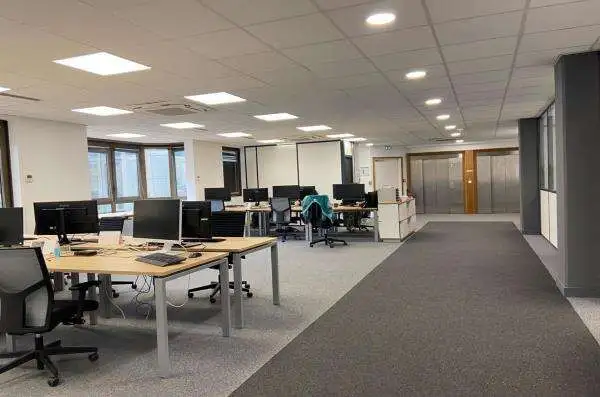 BUREAUX à louer à Neuilly-sur-Seine – 330 m²