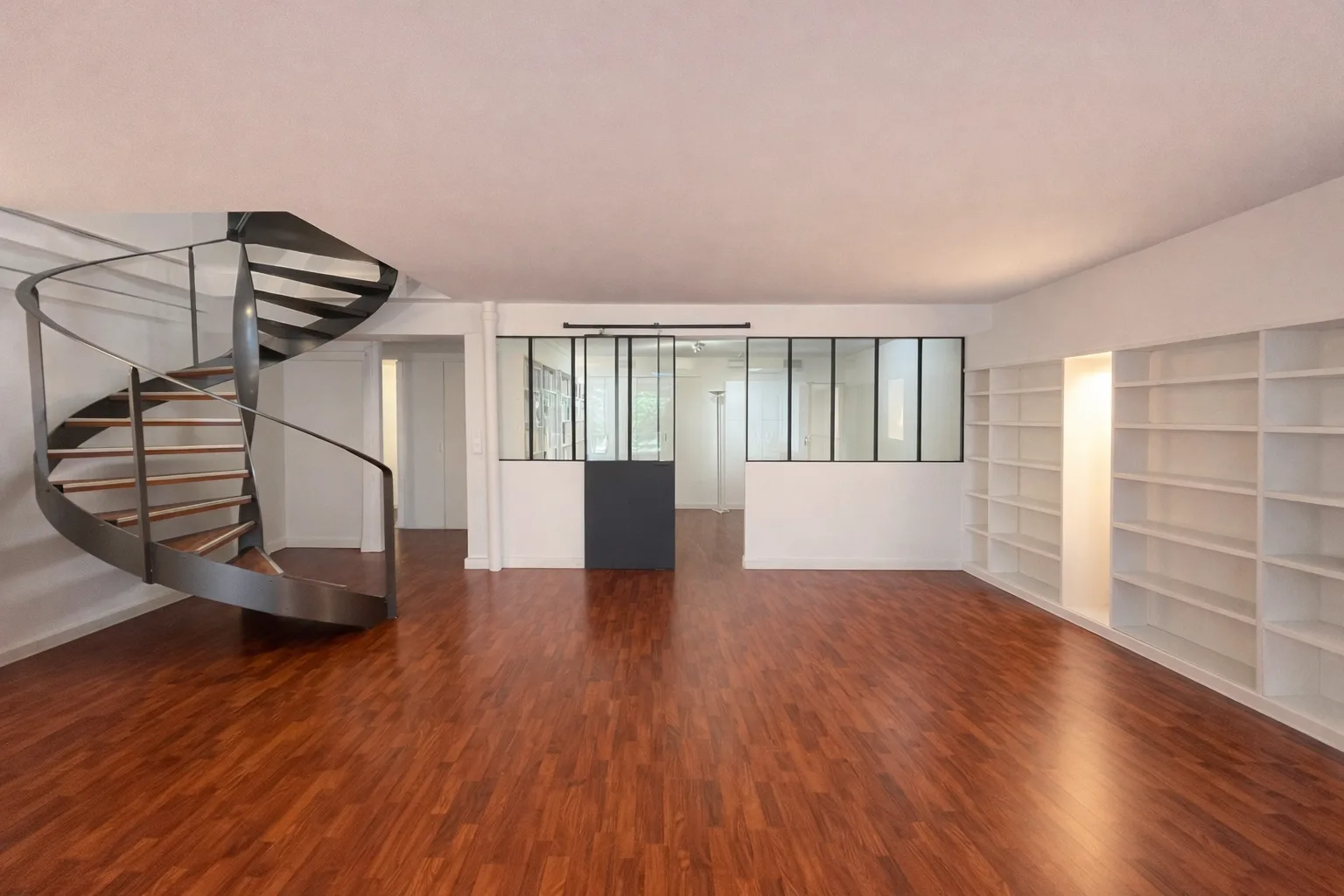 BUREAUX à vendre à Montrouge – 262 m²