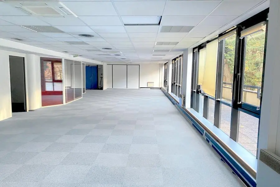 BUREAUX à louer à Issy-les-Moulineaux – 171 m²