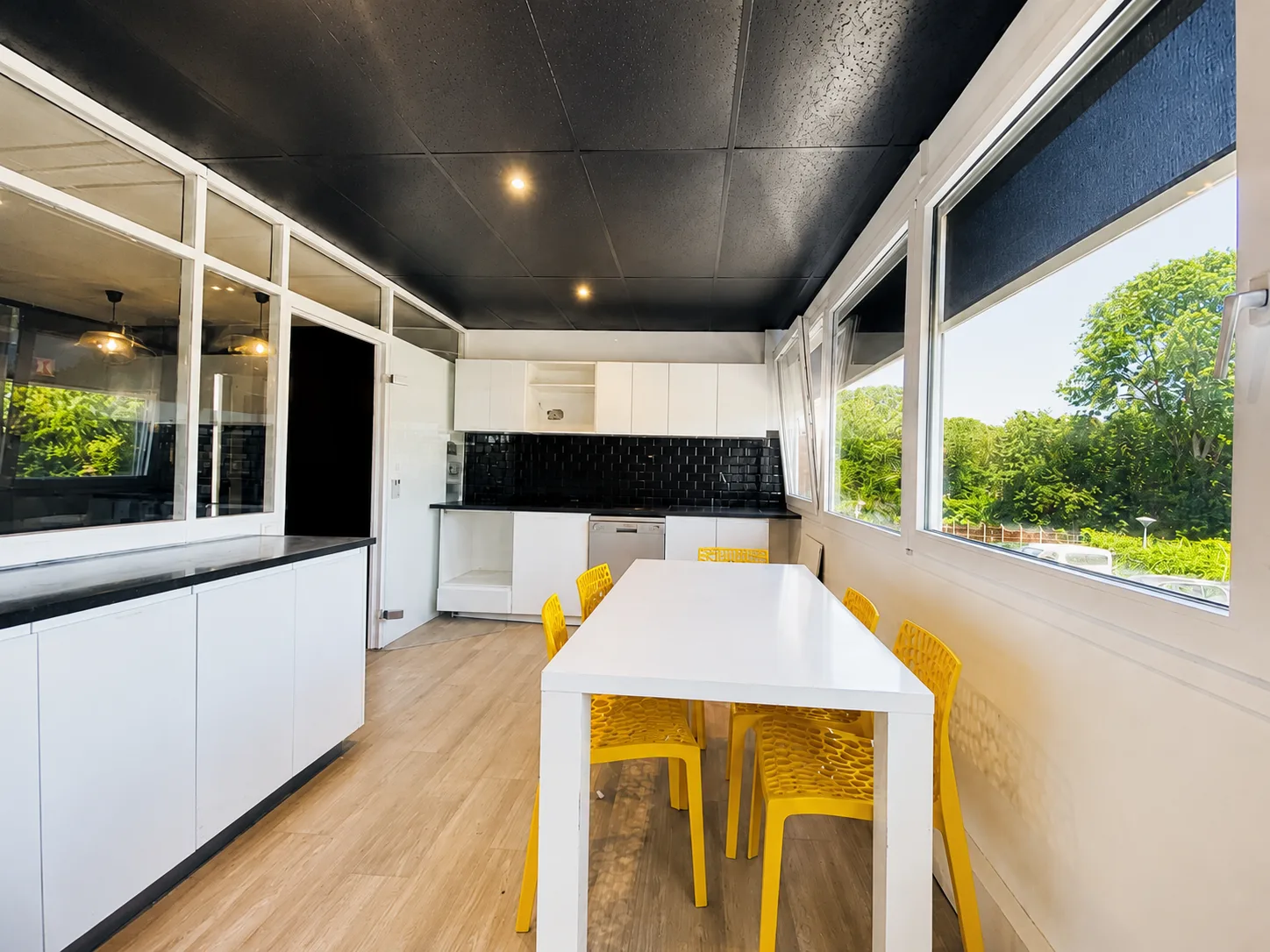 BUREAUX à louer à Bièvres – 646 m²