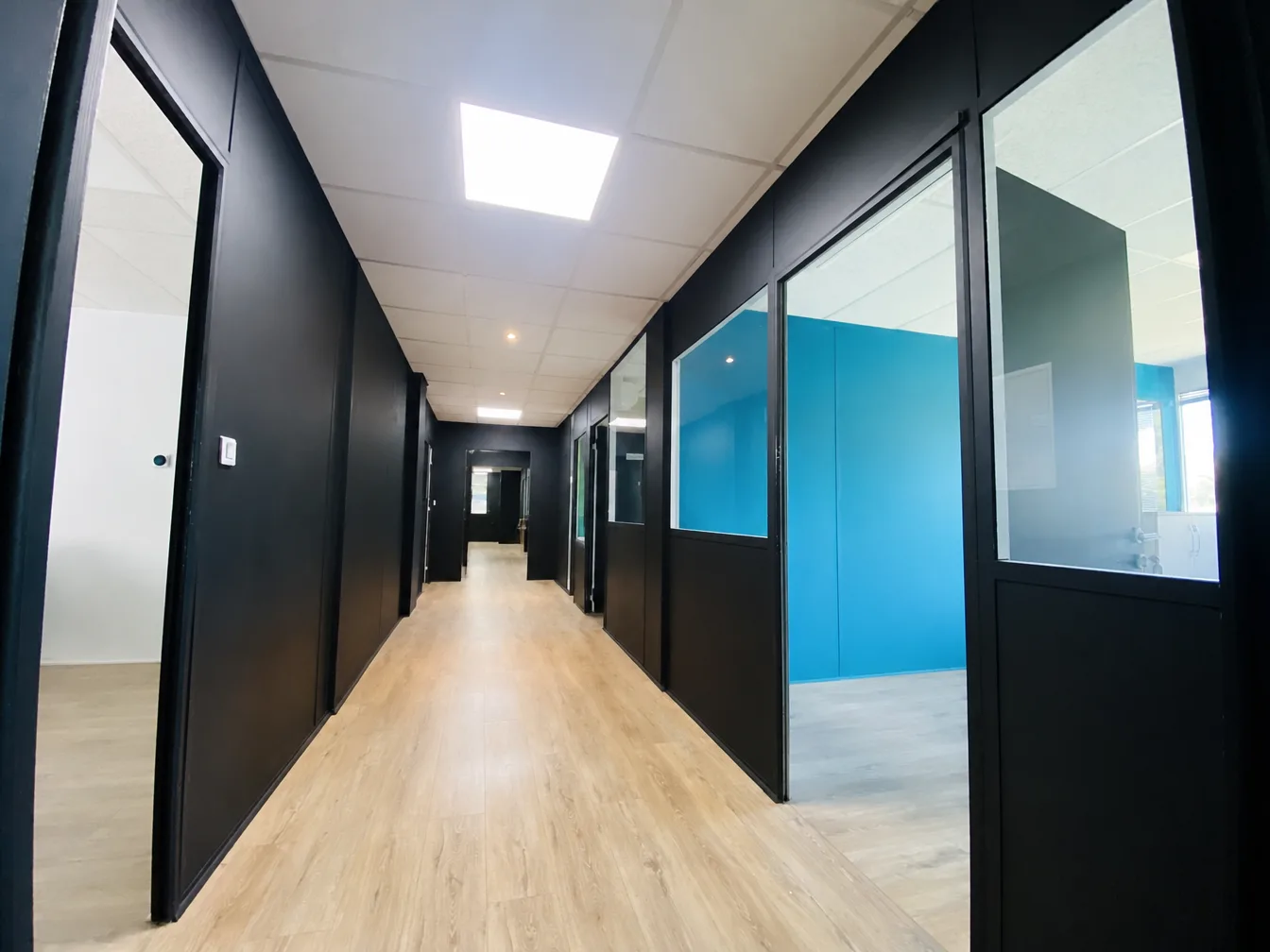 BUREAUX à louer à Bièvres – 298 m²