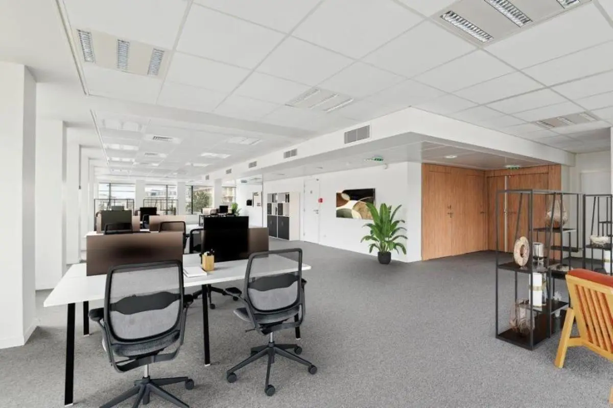 BUREAUX à louer à La Garenne-Colombes – 1 971 m²