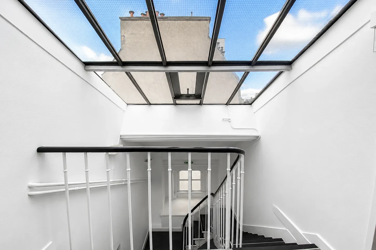 BUREAUX à louer à Paris – 611 m²