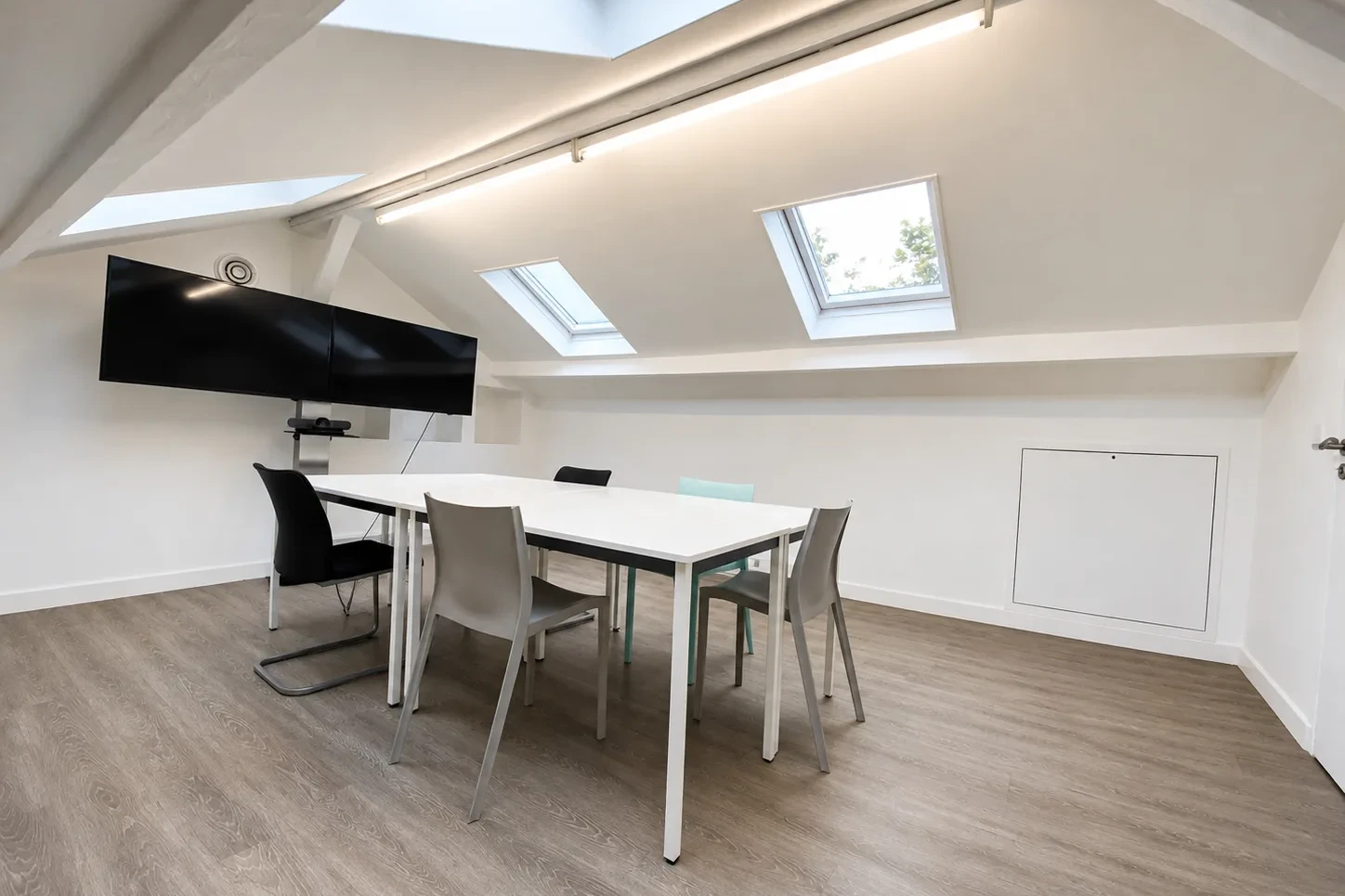 BUREAUX à louer à Paris – 611 m²