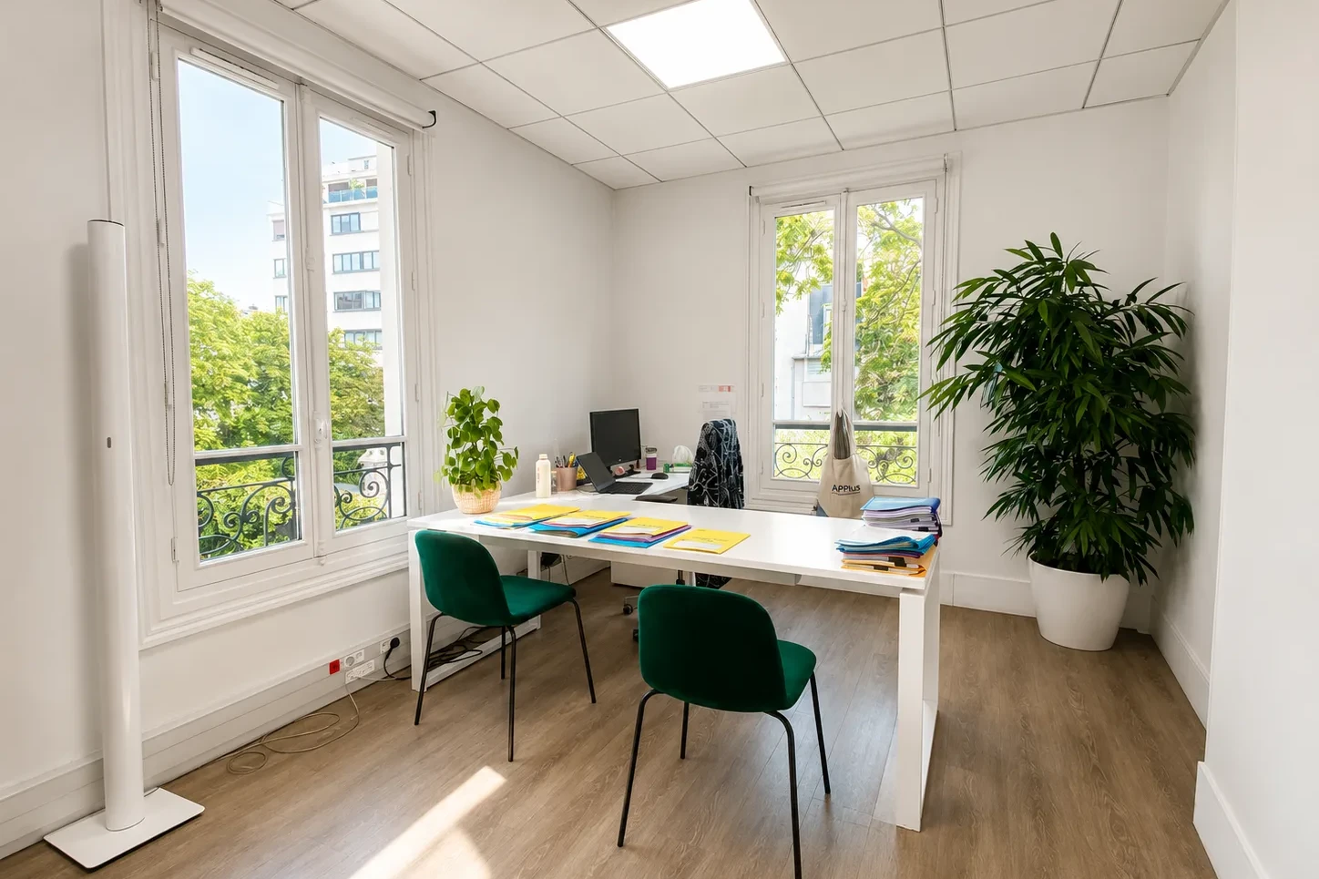 BUREAUX à louer à Paris – 611 m²