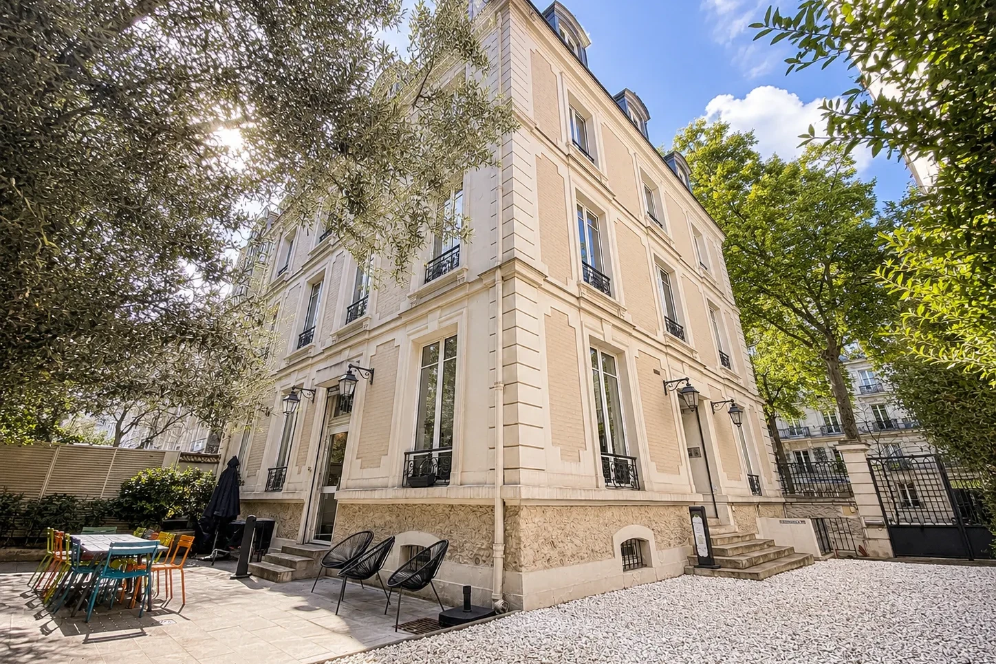 BUREAUX à louer à Paris – 611 m²