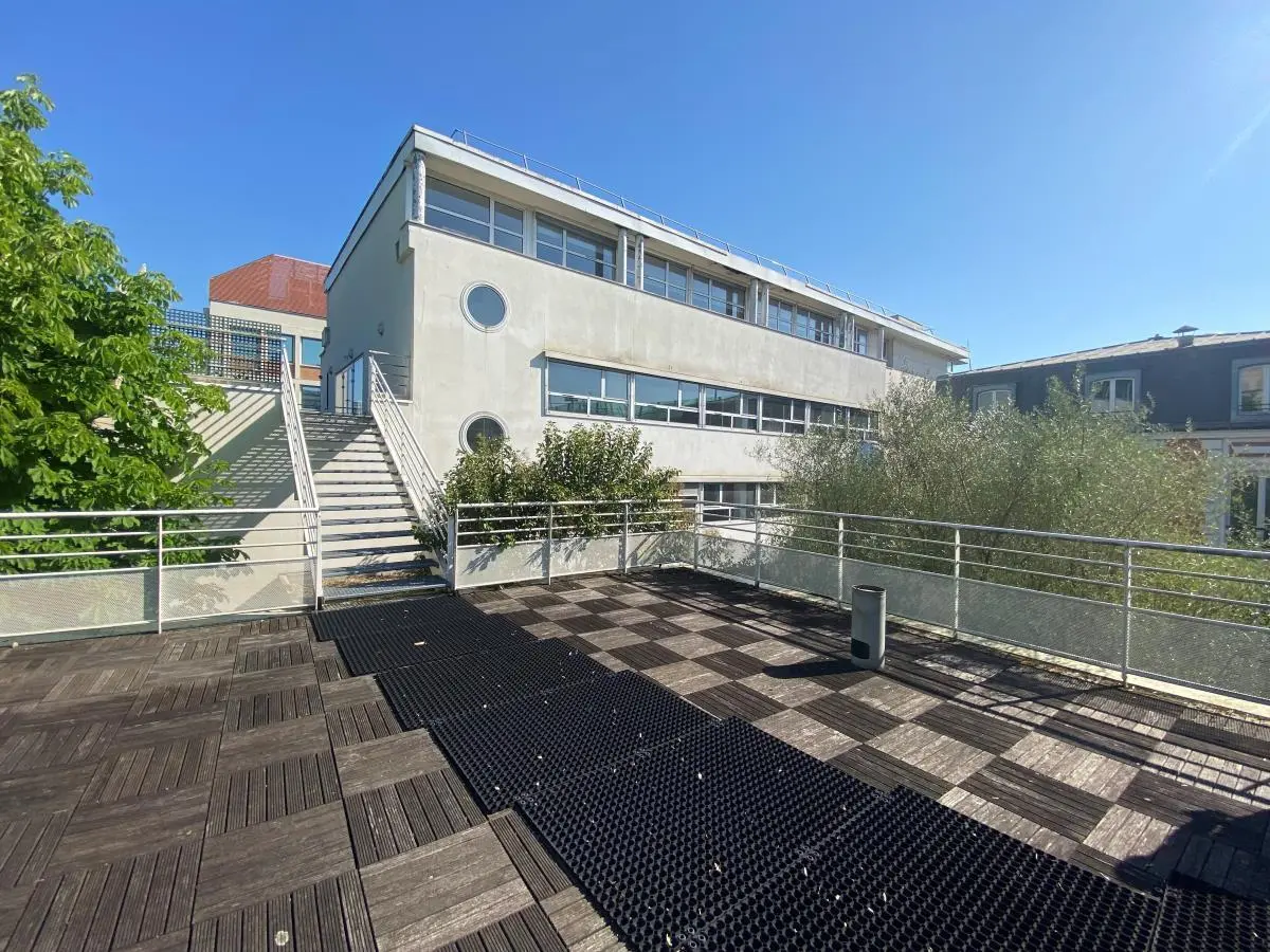 BUREAUX à louer à Saint-Cloud – 3 308 m²