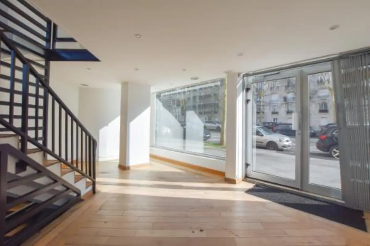 BUREAUX à louer à 75016 - Paris – 97 m²