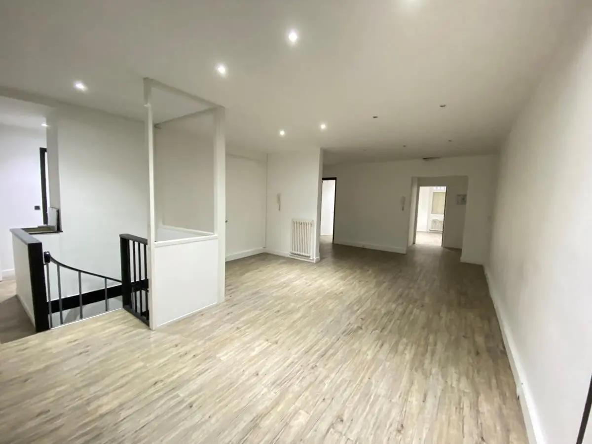BUREAUX à louer à 75016 - Paris – 303 m²