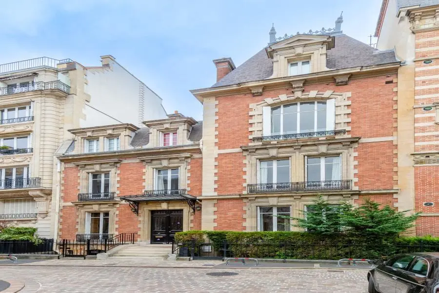 BUREAUX à vendre à 75016 - Paris – 624 m²