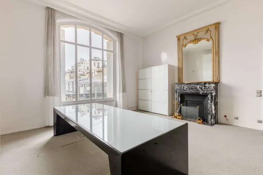 BUREAUX à vendre à 75016 - Paris – 624 m²